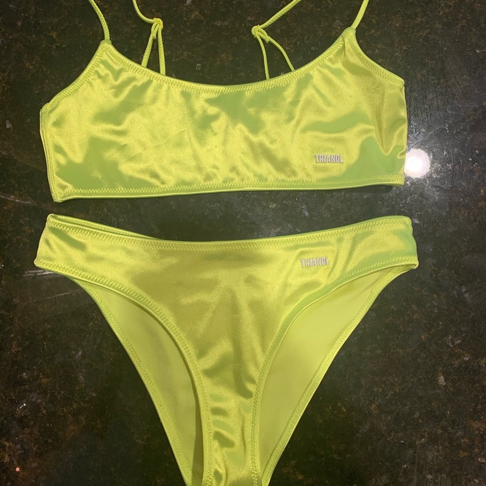 Triangl bikini size small